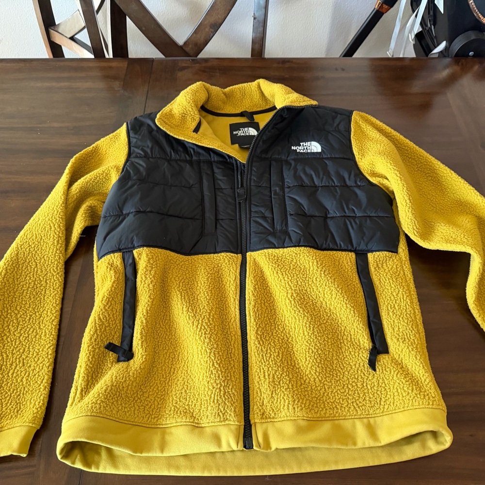 Men’s the north face fleece jacket yellow small